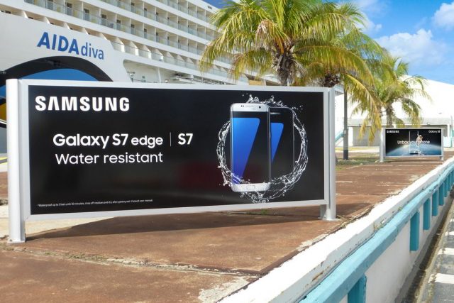 Advertisement at the Cruise Port